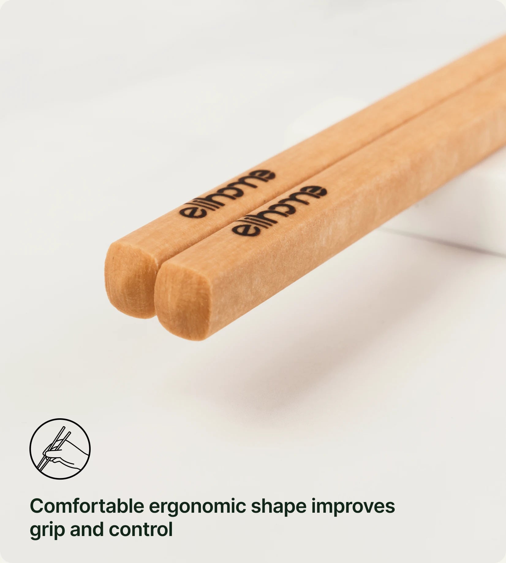 Comfortable ergonomic shape improves grip and control.
